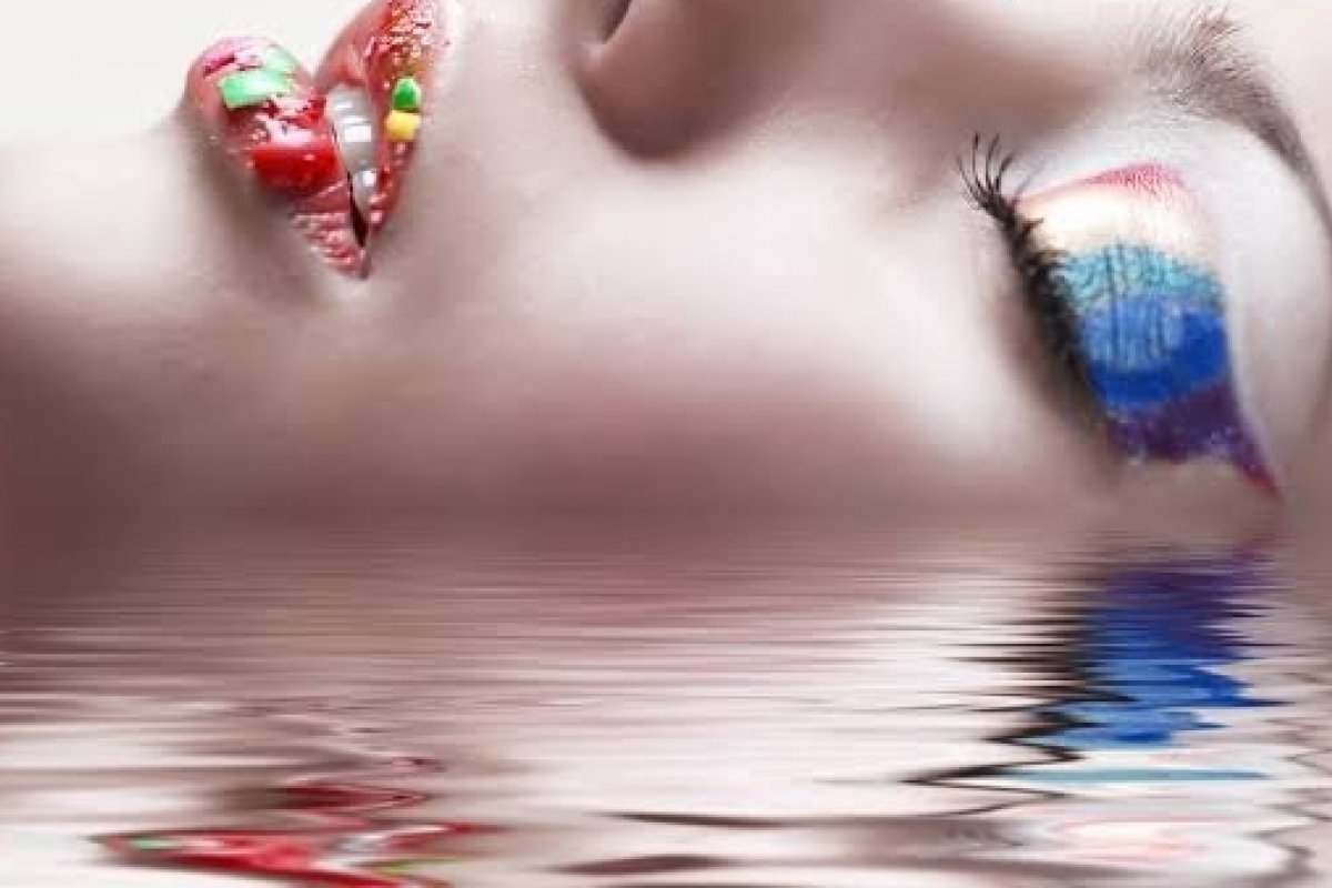 Saiba as melhores dicas e procedimentos para manter a pele radiante e desinflamada durante a temporada da folia!