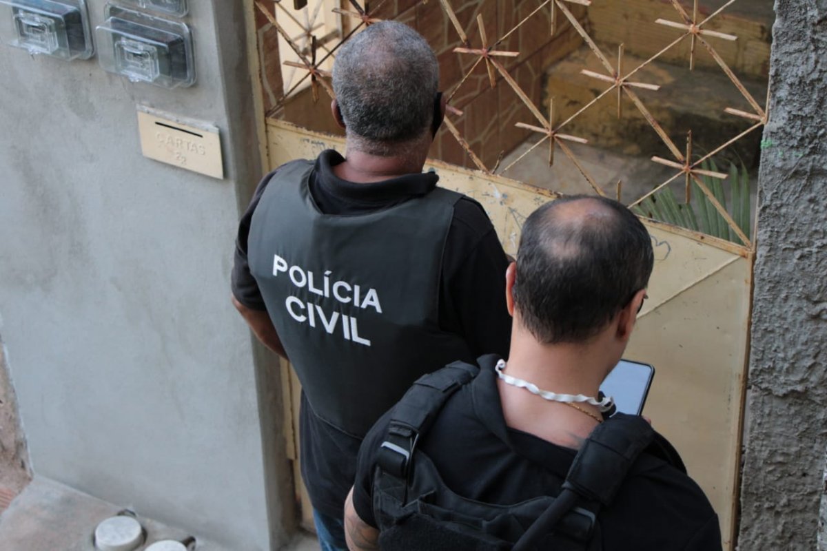 Homem é preso acusado de esganar sua companheira até a morte