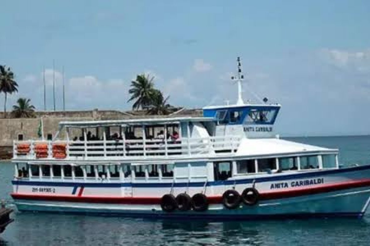 Travessia Salvador-Mar Grande tem fluxo moderado de passageiros neste sábado (3)