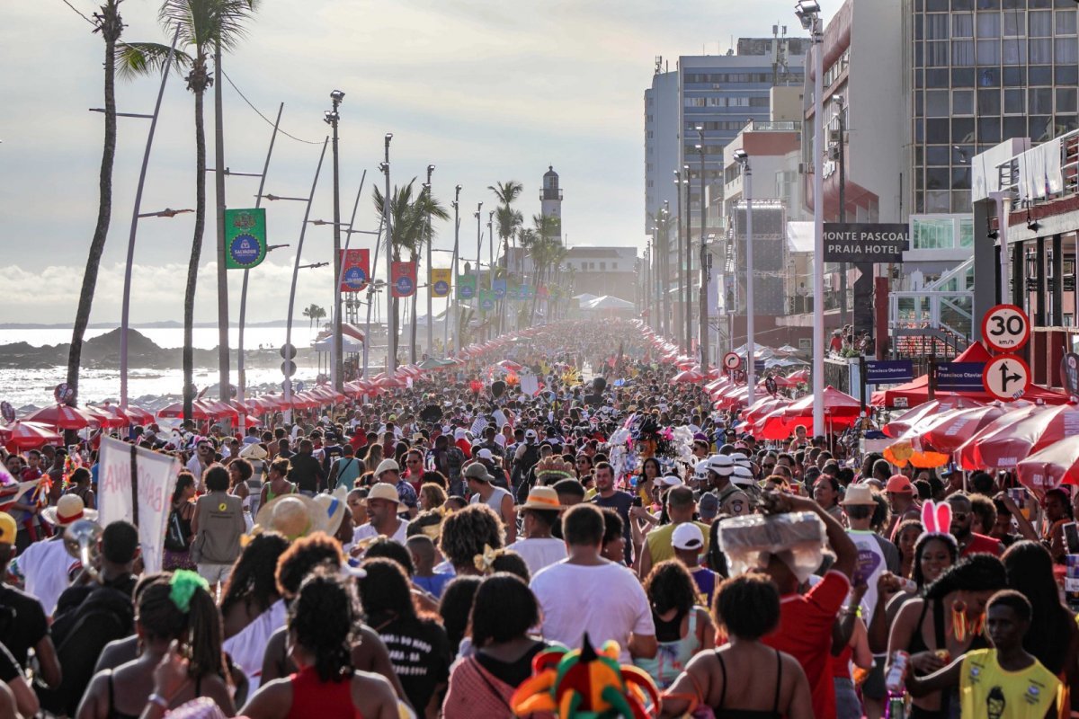 Carnaval: Veja dicas nutricionais para curtir a folia de forma saudável