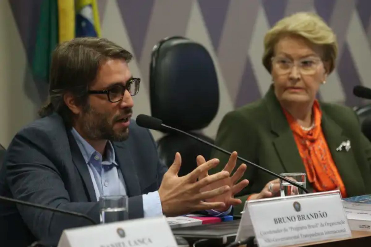 Diretor-executivo da transparência internacional nega recebimento de recursos em acordos de leniência no Brasil