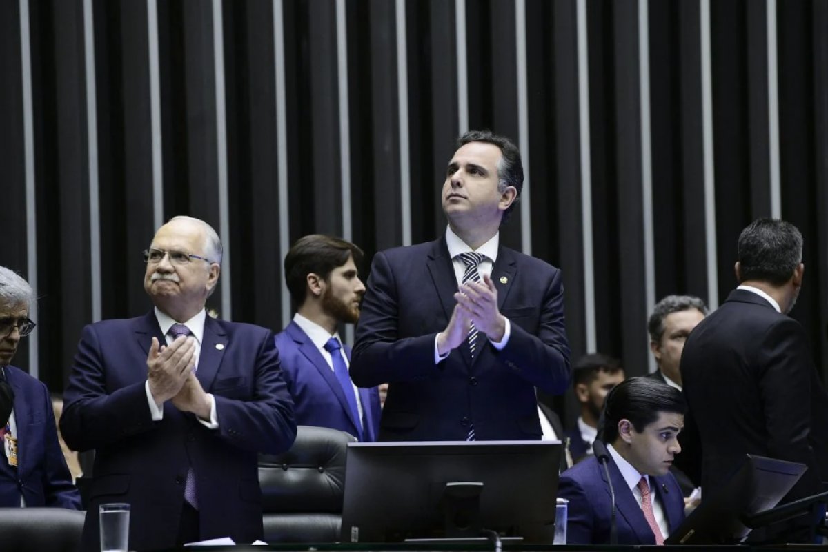 Pacheco afirma que pautará PEC para fixar mandatos de ministros do STF