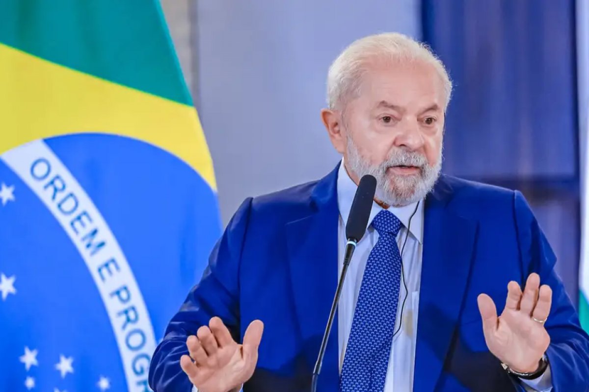 Lula diz que papel do estado não é atender megaempresários que 'só servem para pedir bilhões'