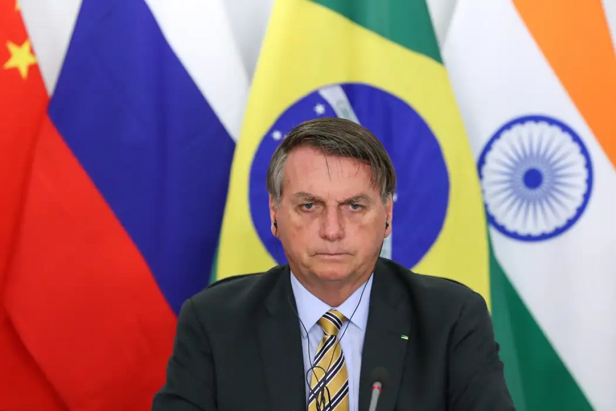PF diz que Bolsonaro ajustou minuta de decreto golpista