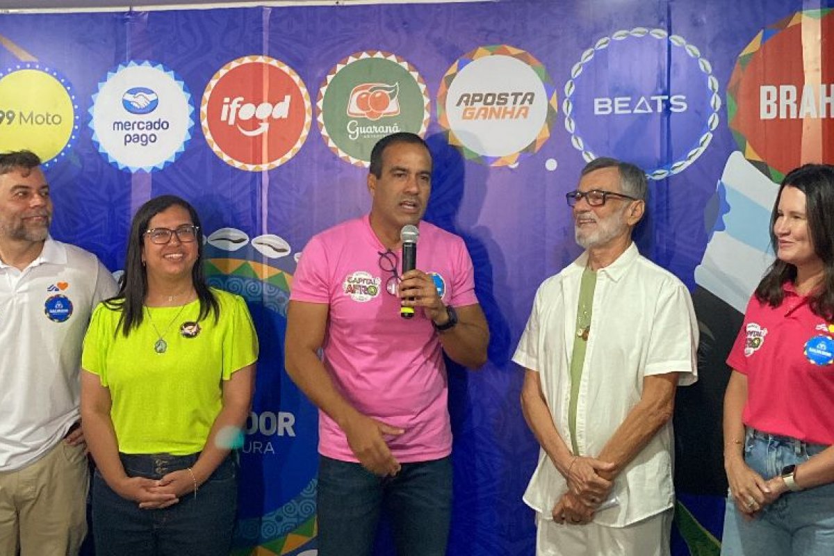 Bruno Reis inaugura sala de imprensa e agradece Barretinho pelas contribuições ao Carnaval da Bahia