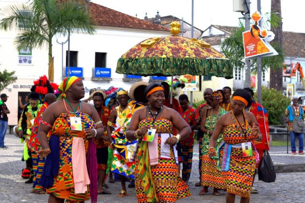 Camarote internacional agrega cultura africana ao Carnaval de Salvador