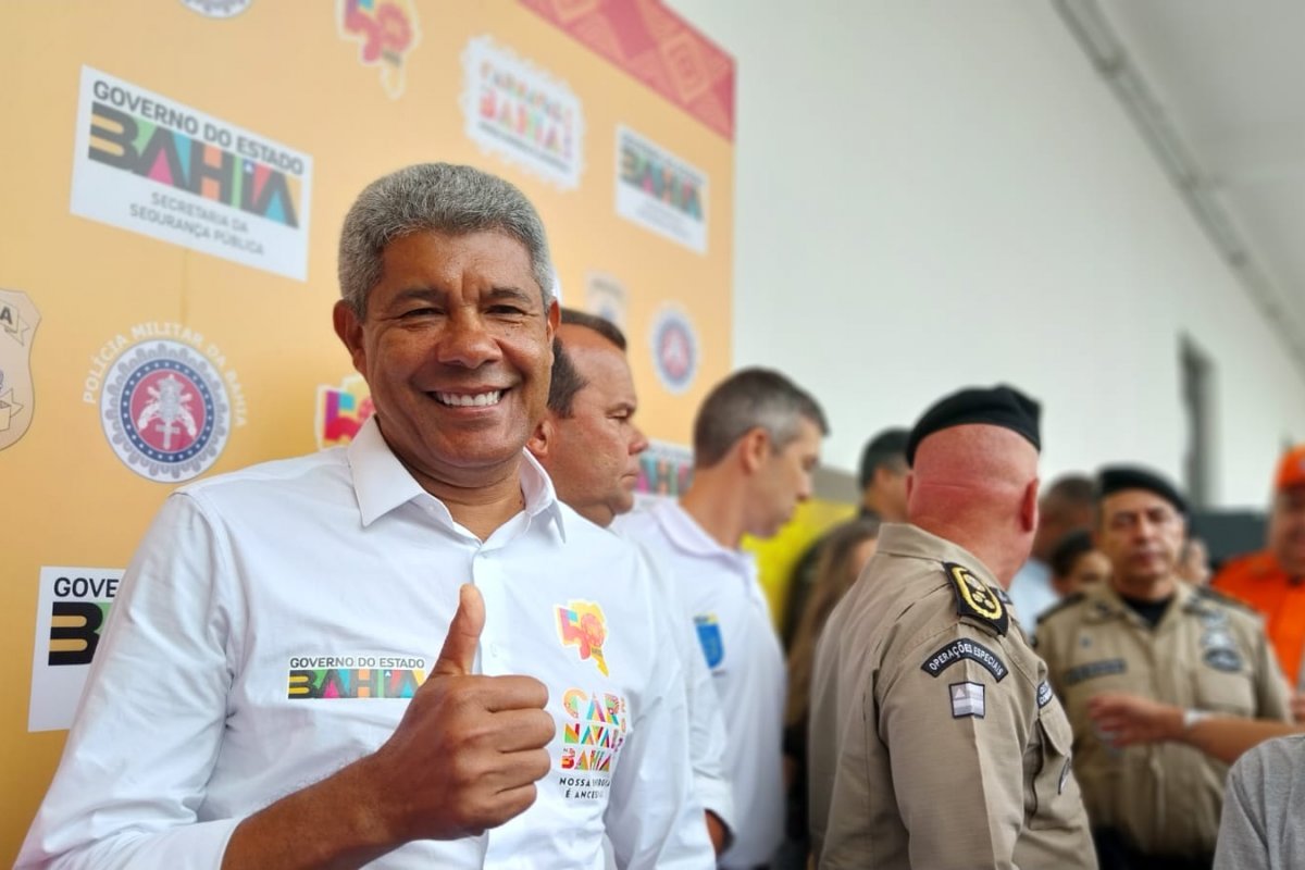 Jerônimo comenta números do 1º dia de Carnaval em Salvador: ‘Estou muito contente’