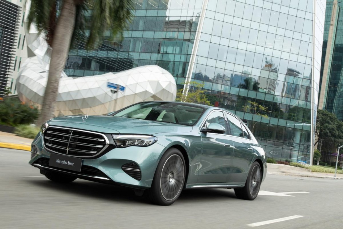 Novo Mercedes Classe E estreia no Brasil com visual clássico e motor híbrido