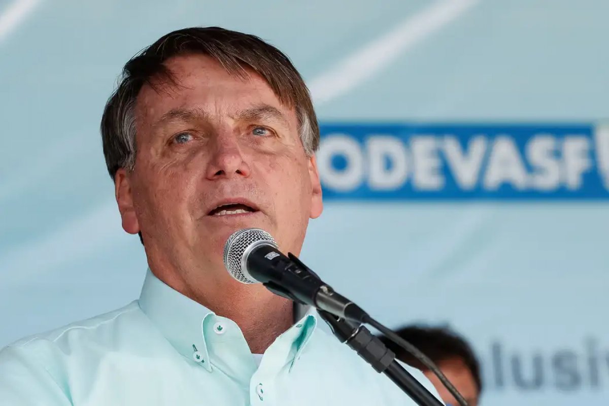 Maioria dos brasileiros acham que Bolsonaro está sendo perseguido injustamente, aponta pesquisa