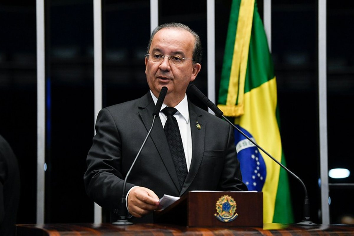 Vídeo: "Procurando pelo em ovo", diz governador de Santa Catarina sobre operações da PF contra Bolsonaro