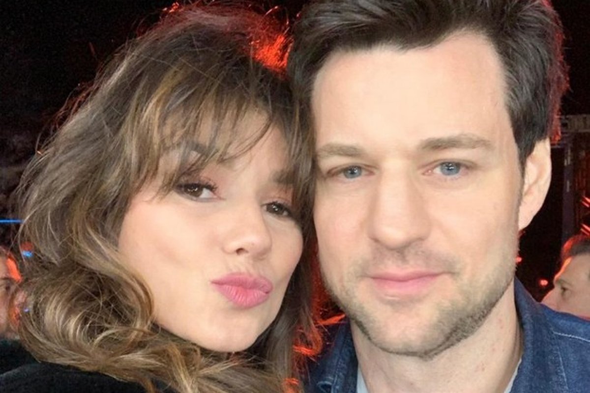 Assessoria de Paula Fernandes confirma namoro da cantora com empresário