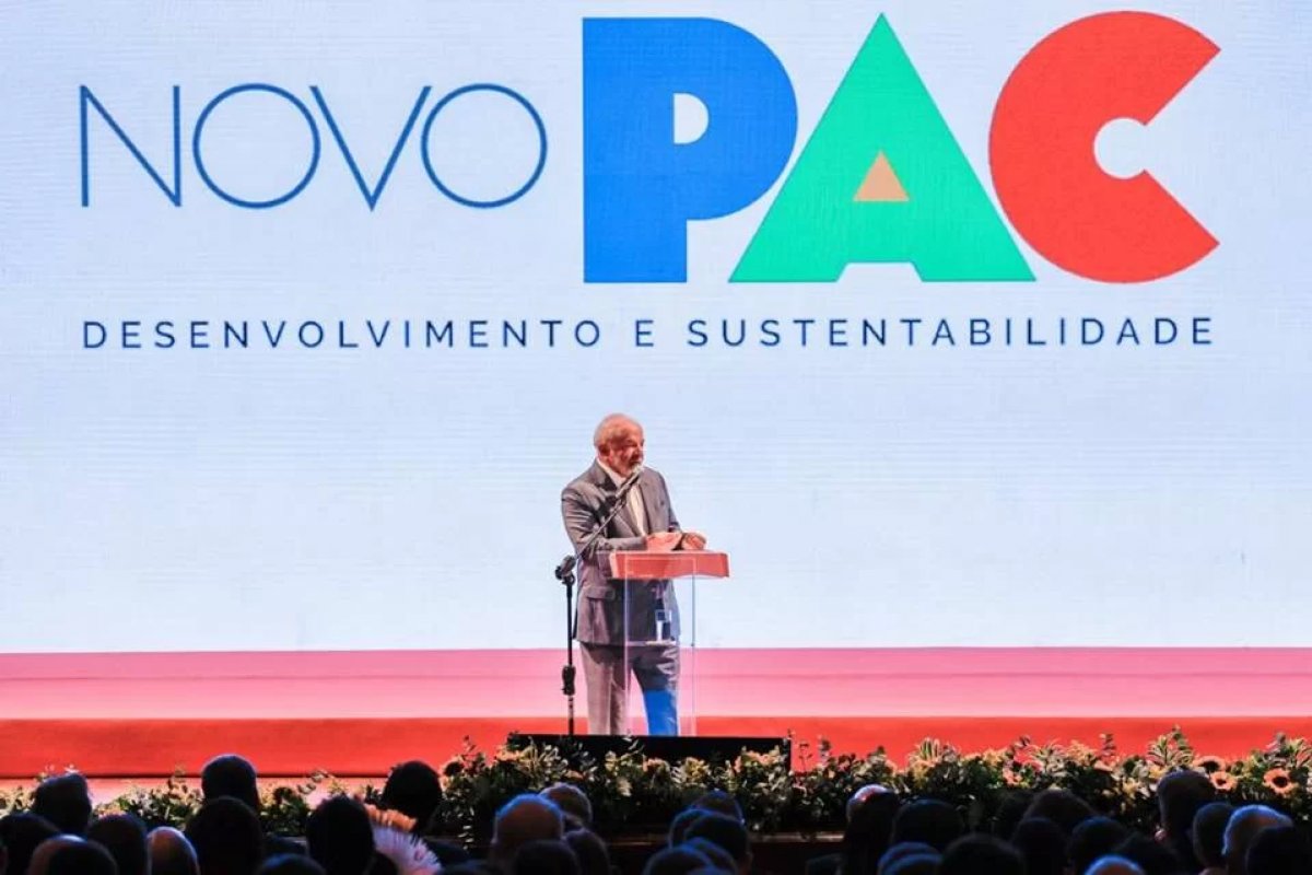 Governo envia missões ao exterior para atrair fundos que financiem o PAC