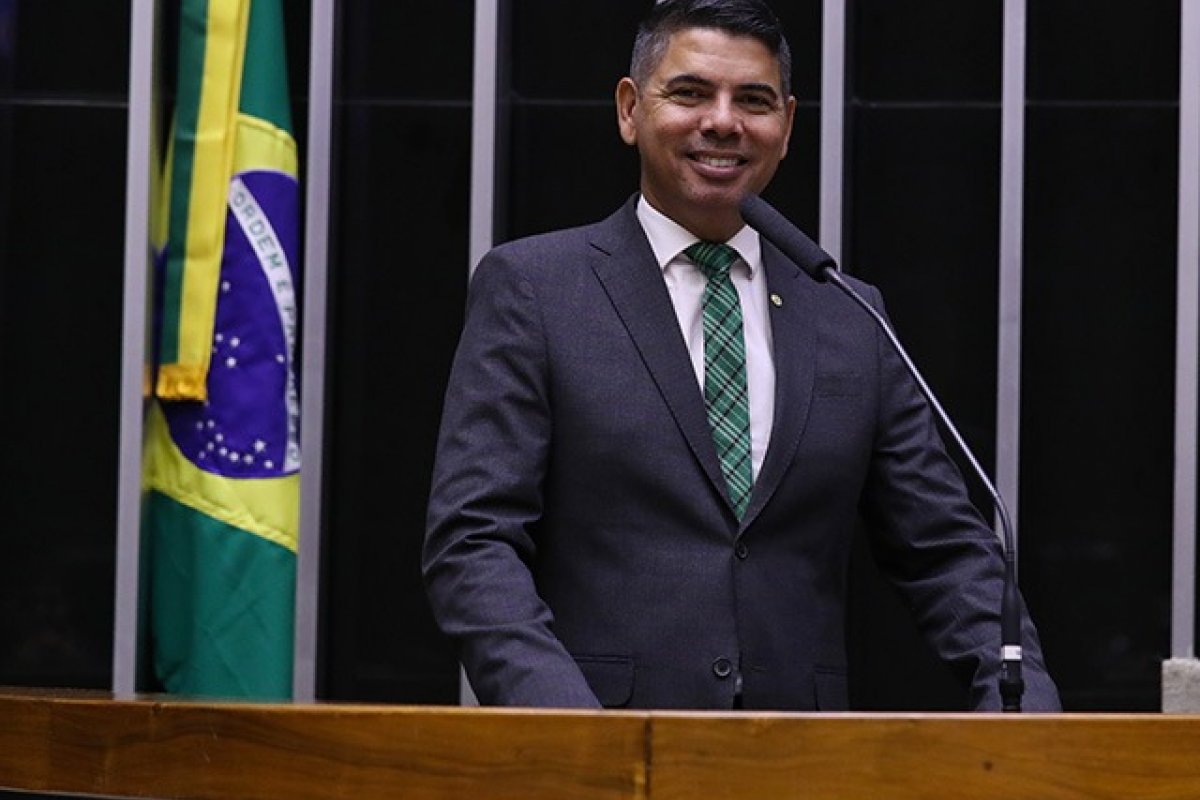 Messias Donato destina 100% das emendas individuais para Cariacica, diz site