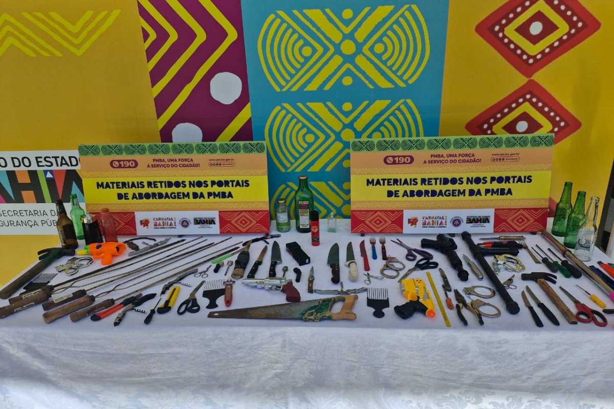 PM apreende máquina de choque e spray de pimenta durante abordagem no Carnaval