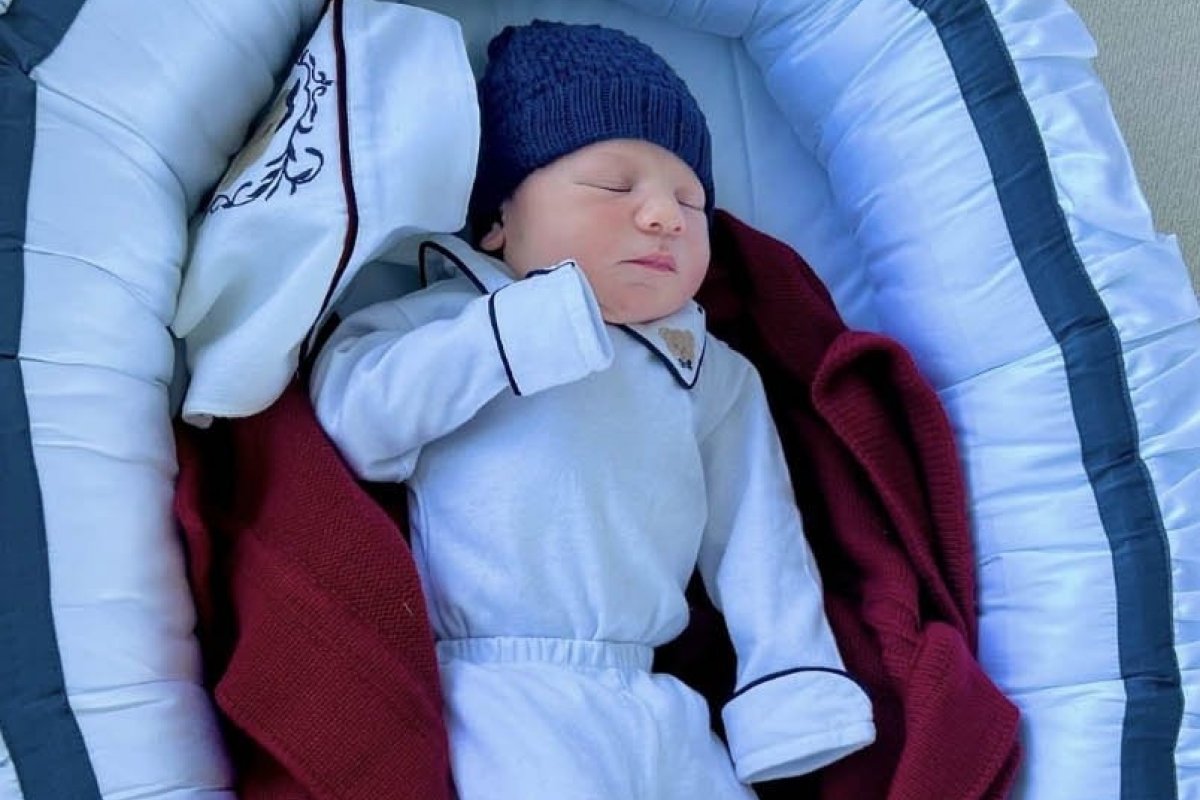 Arthur Aguiar mostra novas imagens do seu filho recém-nascido, o pequeno Gabriel!