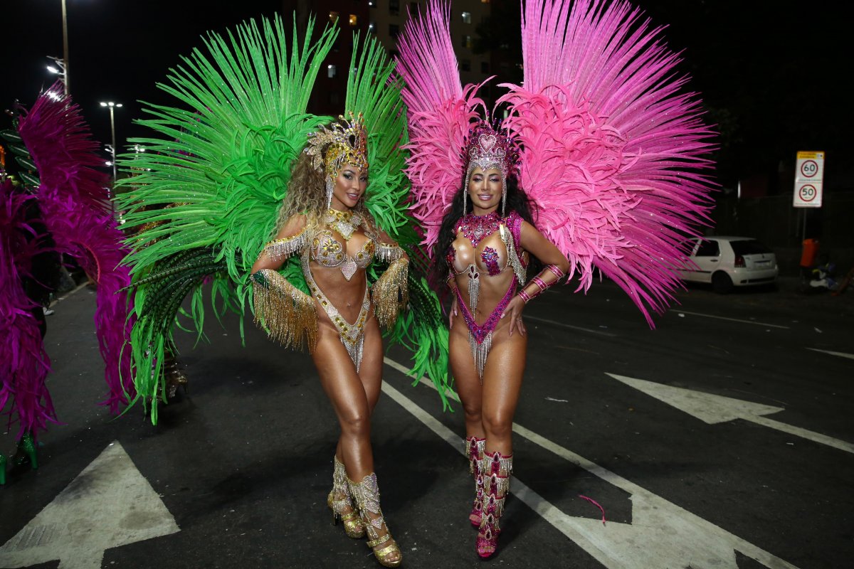 Musas da Mangueira: Ingrid e Erica Mantovani brilham no Carnaval com fantasias avaliadas em 100 mil reais
