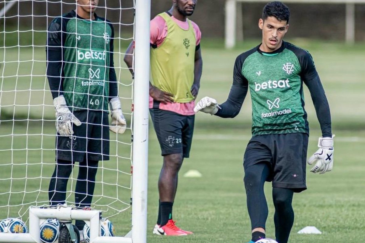 De olho no Ba-Vi, Vitória enfrenta Juazeirense com time misto pela Copa do Nordeste