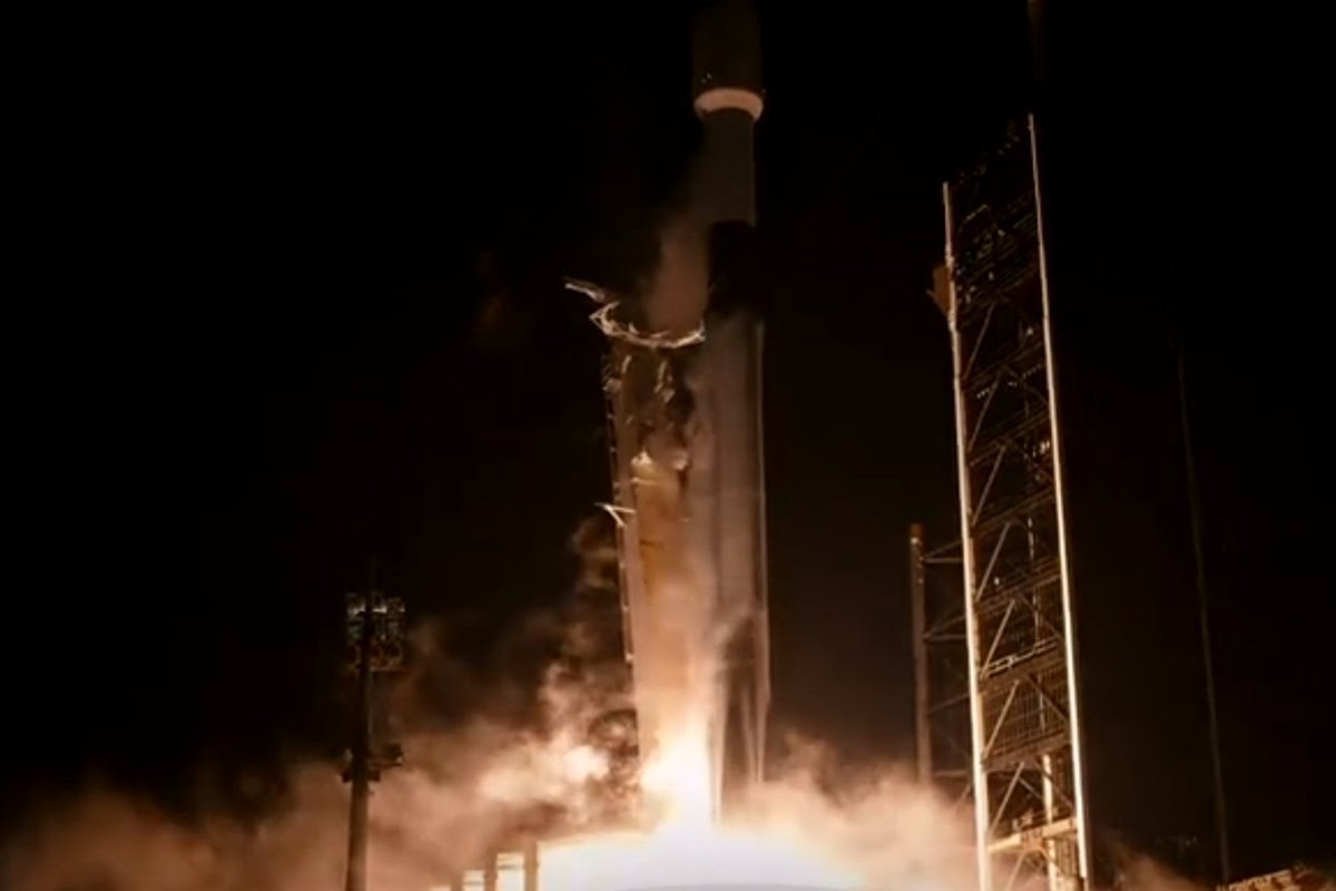SpaceX lança nova sonda lunar nesta quinta-feira (15)