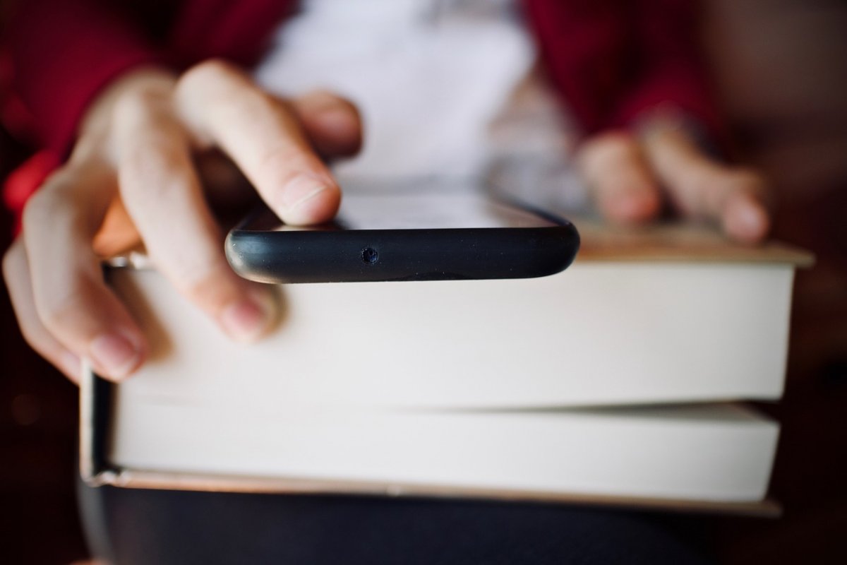 Nova York processa redes sociais por crise de saúde mental em jovens