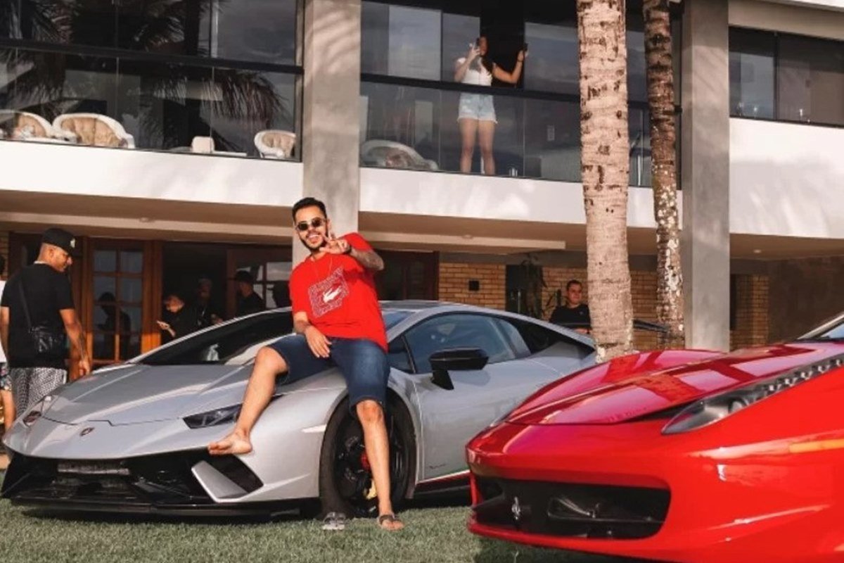 Lamborghini de 3,5 milhões de reais, volta para concessionária, após youtuber ser acusado de lavagem de dinheiro e jogos de azar!