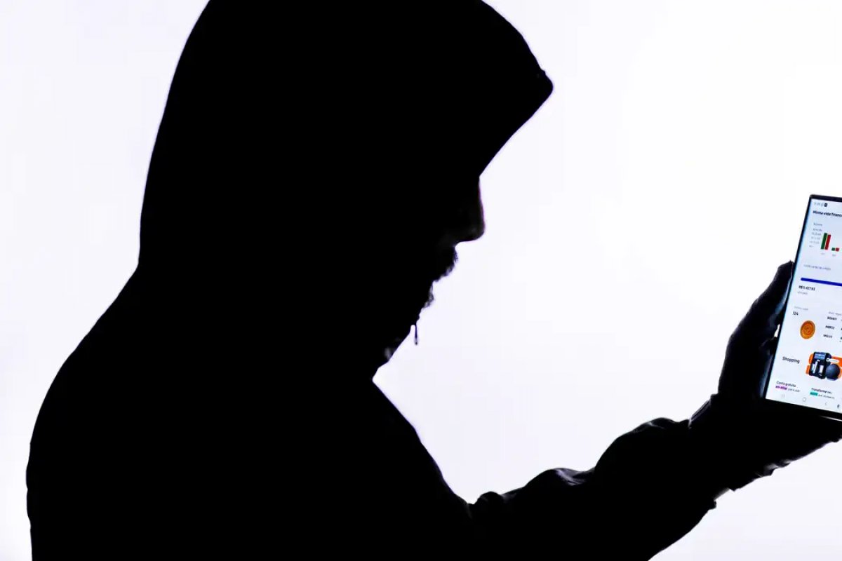 Novembro de 2023 teve mais de 25 mil tentativas de fraude por dia, aponta Serasa Experian