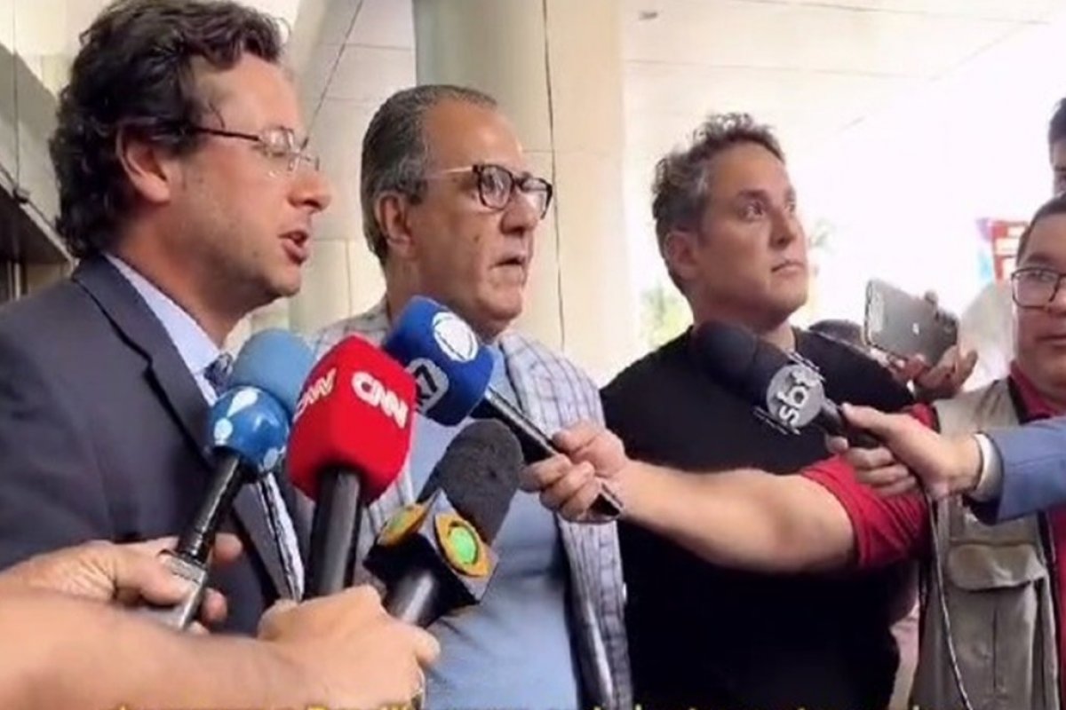 Vídeo: ato de Bolsonaro na Av. Paulista é pago por associação religiosa de Silas Malafaia