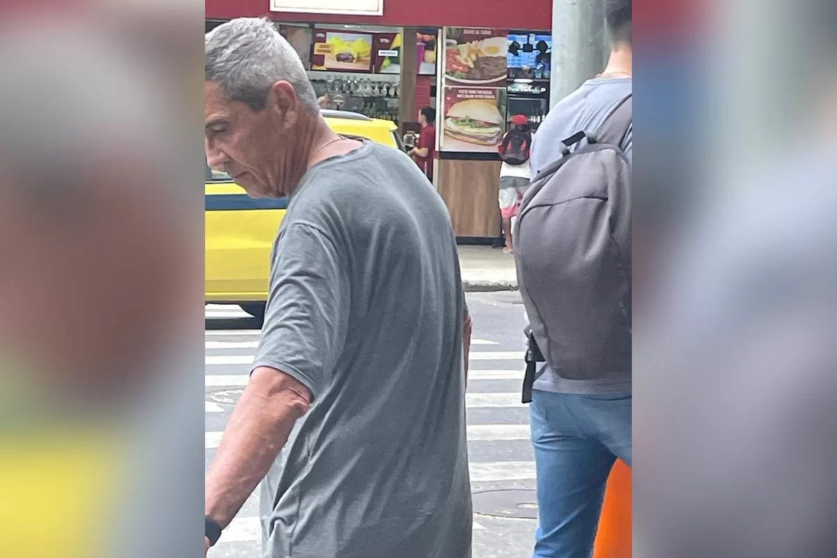 'Como é que se faz golpe sem arma?', reage Braga Netto após ser abordado por moradora em Copacabana