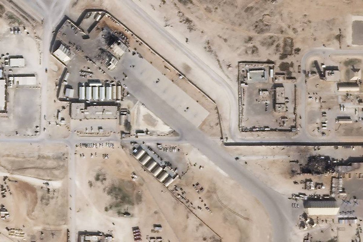 Imagens de base iraquiana corroboram tese de ataque calculado para evitar mortes