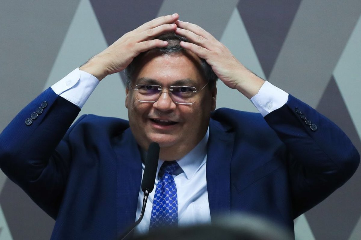 Flávio Dino assume no STF com herança de 344 processos