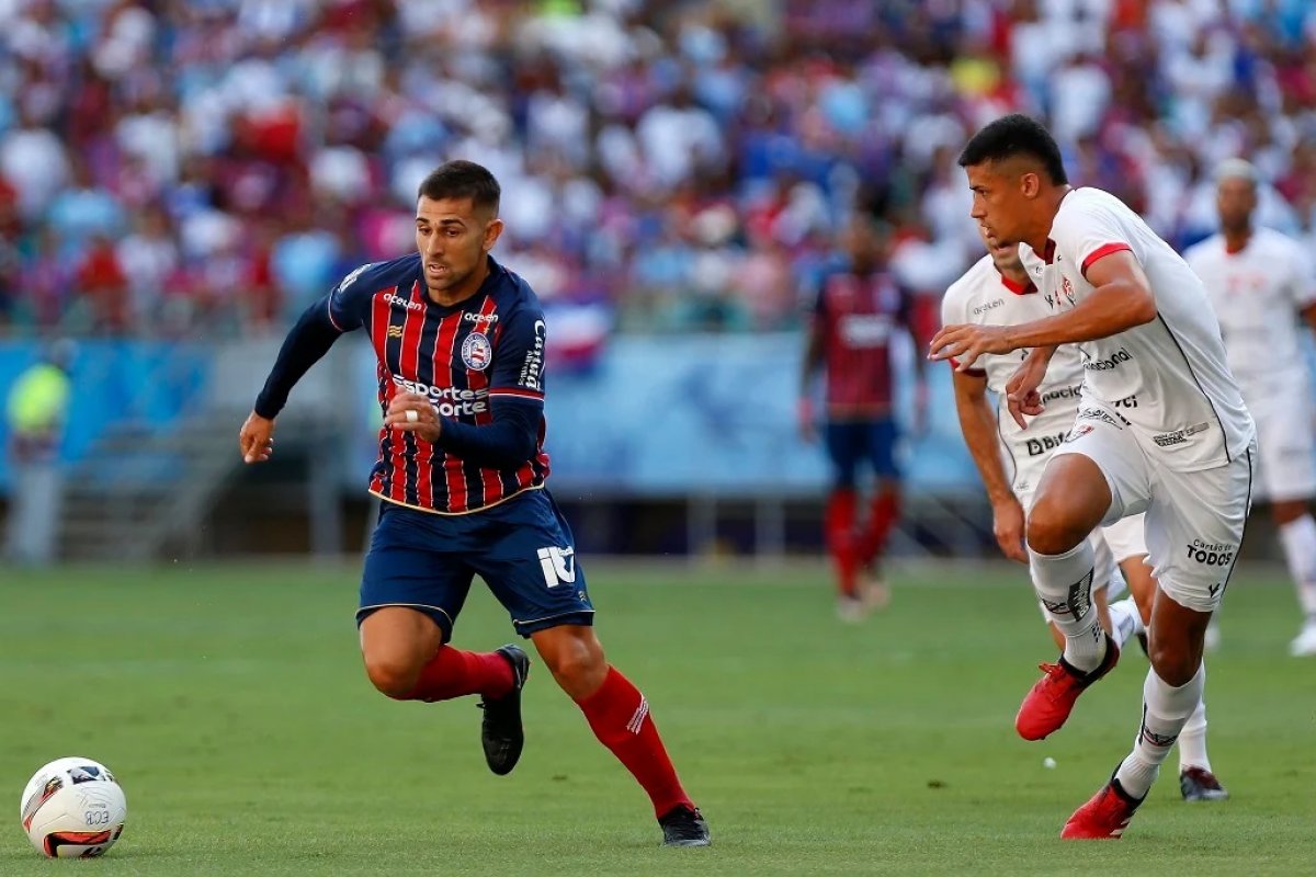 Bahia e Vitória se enfrentam neste domingo (18) no primeiro clássico do ano