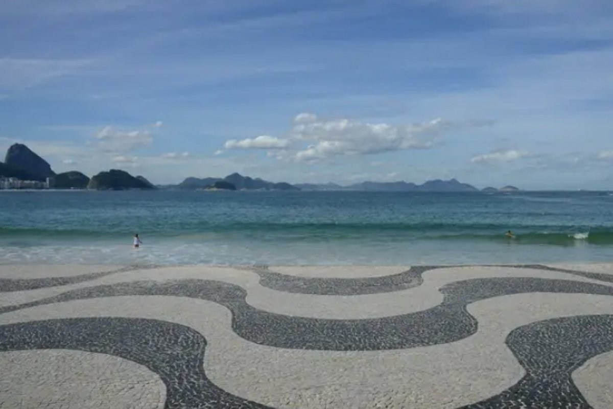 Praia de Ipanema é destaque internacional no Guia Lonely Planet como a melhor do mundo
