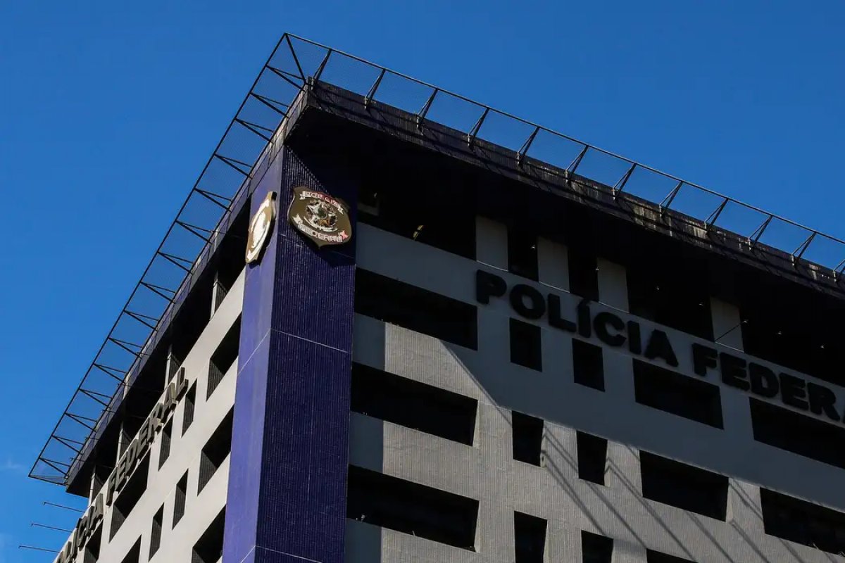 PF deve ouvir simultaneamente Bolsonaro, Torres, Heleno, Braga Netto e Valdemar na quinta-feira (22)