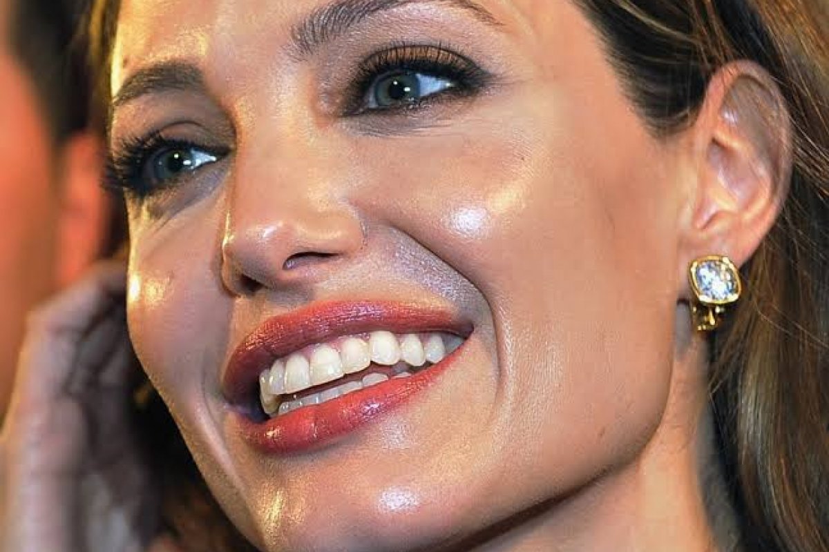 Novas tecnologias e ativos prometem ajudar uma das queixas mais frequentes dos pacientes nas clínicas dermatológicas:oleosidade