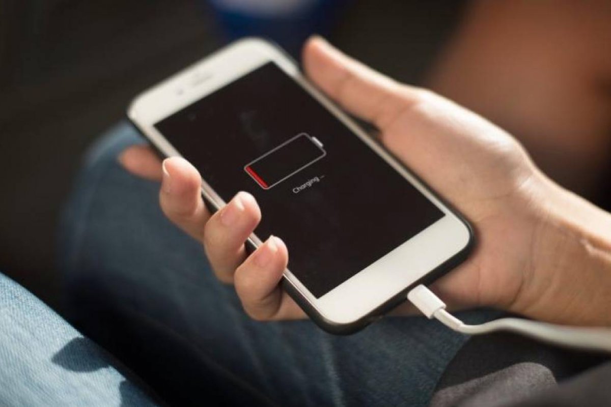 Cientistas criam bateria de celular com duração de cinco dias