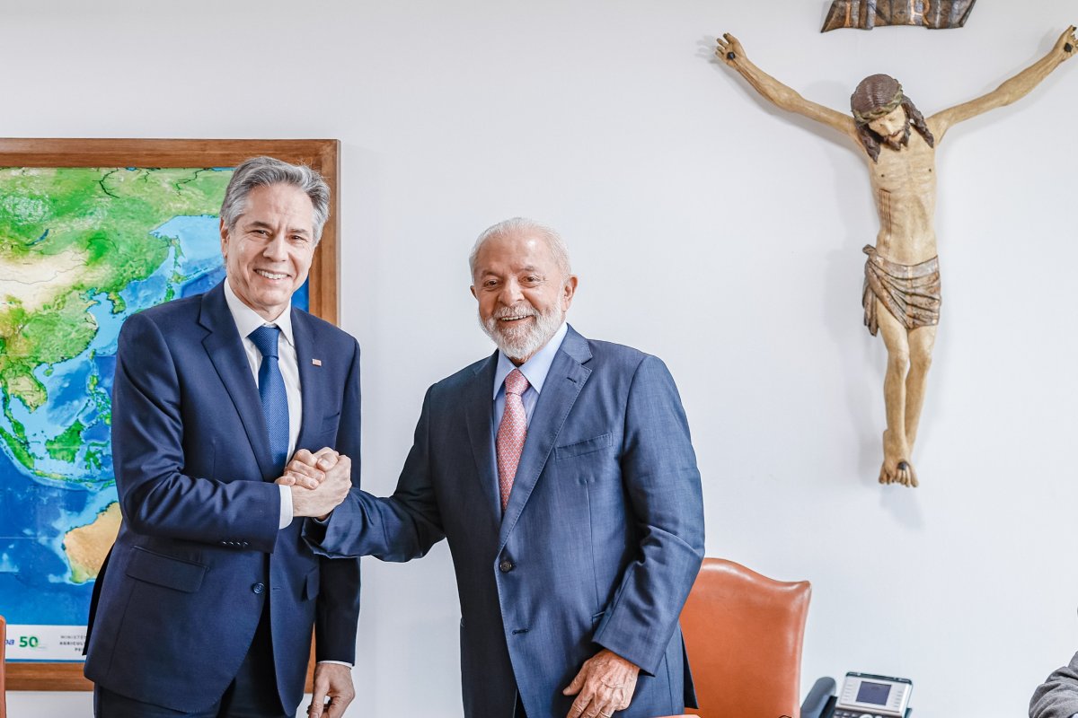 Lula recebe secretário de Estado dos EUA no Palácio da Alvorada