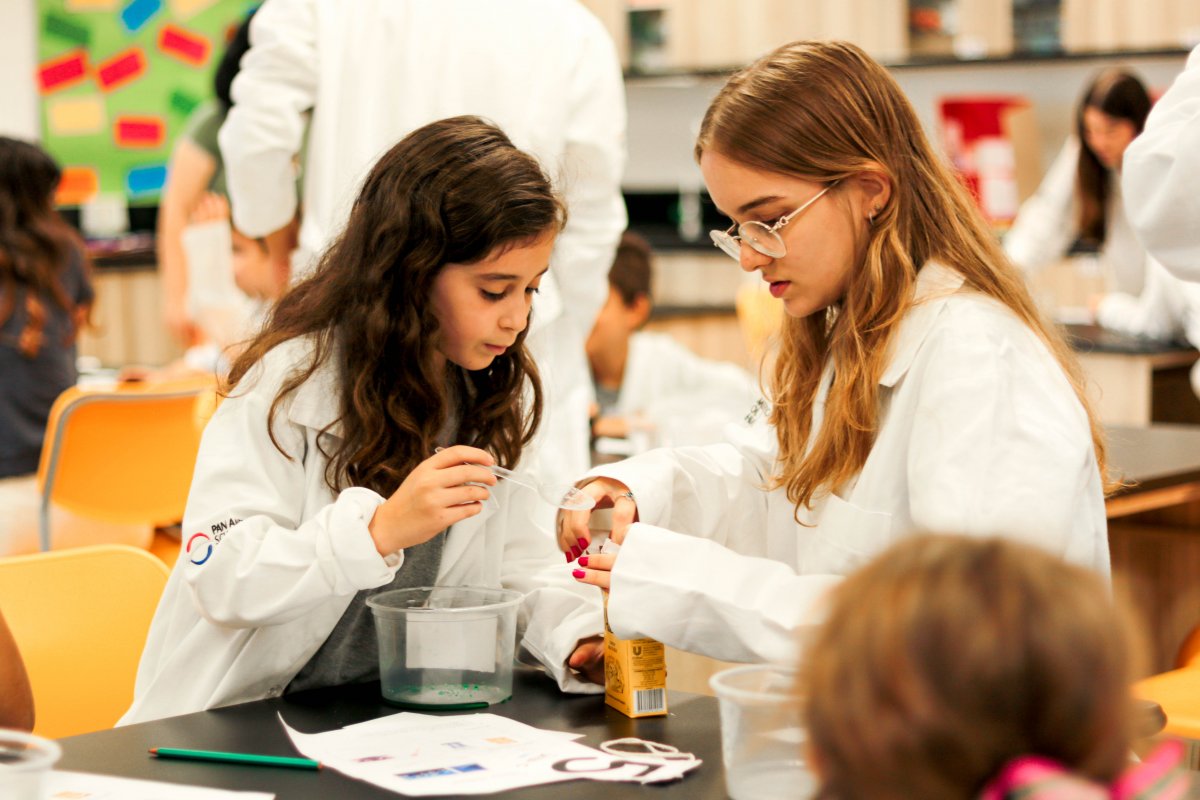 Escola de Salvador recebe reacreditação internacional!