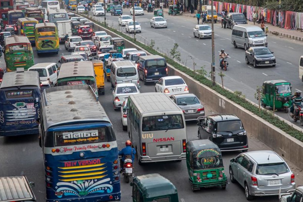 Emissões de CO2 por veículos pesados aumentaram 30% desde 2000, aponta ONU