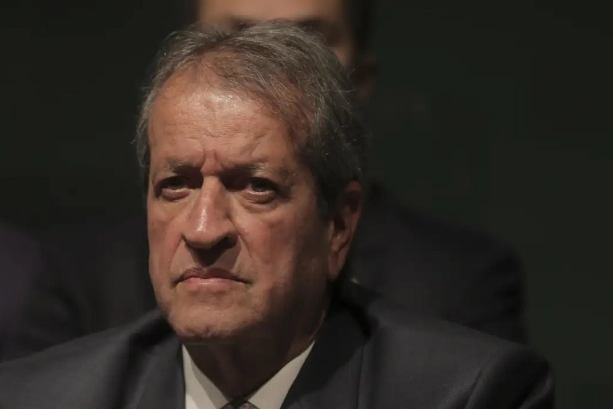 Valdemar suspende salário de Braga Netto e Marcelo Câmara no PL