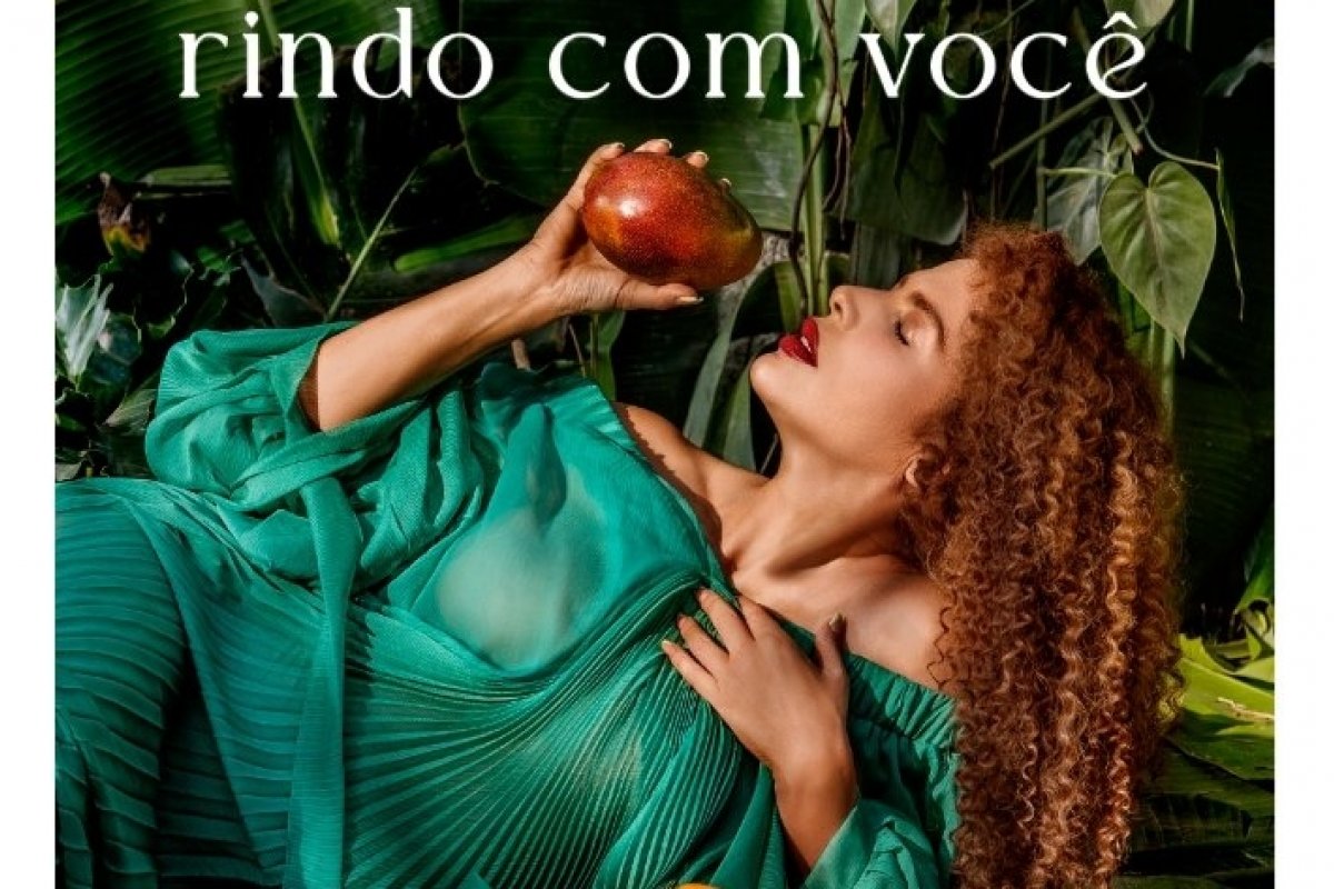 Vanessa da Mata narra o reencontro de pessoas separadas em novo single, “Rindo Com Você”!