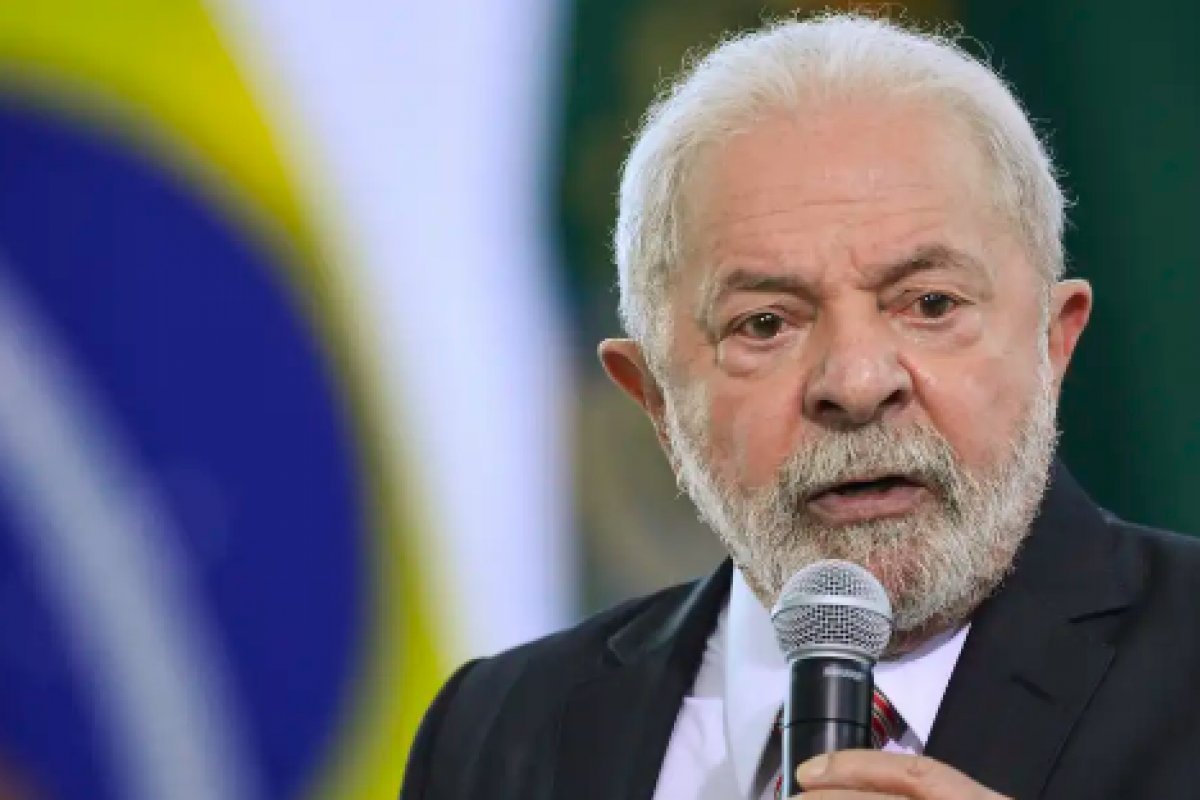 Em 14 meses de mandato, Lula é alvo de 19 pedidos de impeachment na Câmara