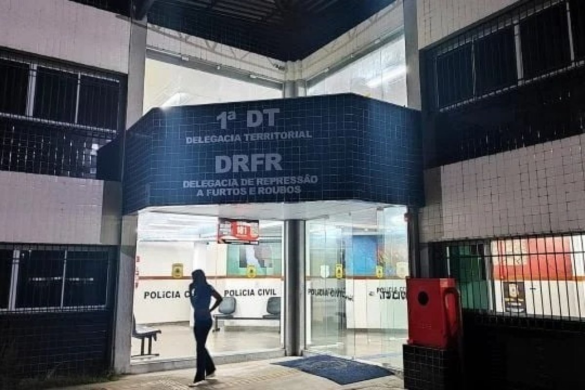 Polícia Civil resgata jovem que foi mantida em cárcere privado pela ex-namorada em Feira de Santana