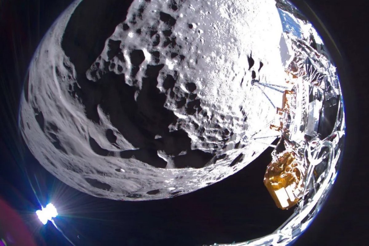 "Vivo e bem", diz empresa sobre espaçonave que tombou na Lua
