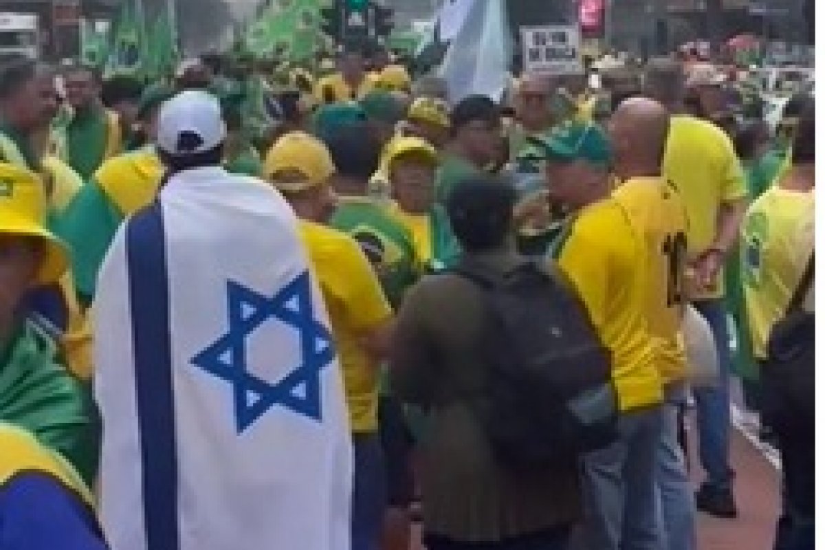 Vídeo: centenas de apoiadores já ocupam Avenida Paulista para ato pró-Bolsonaro
