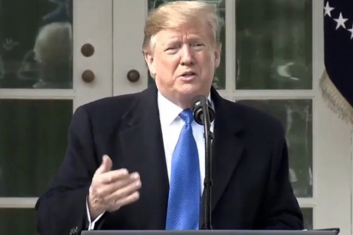Eleições EUA: Donald Trump vence primárias na Carolina do Sul