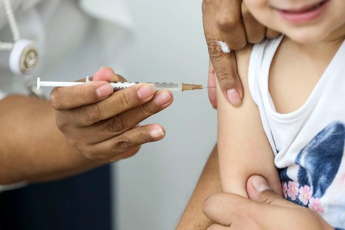 Senado discute obrigatoriedade da vacinação infantil contra Covid-19