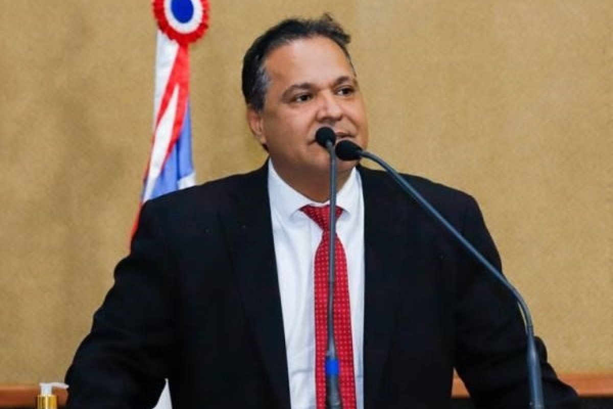 Vídeo: Eures Ribeiro anuncia pré-candidatura à prefeitura de Bom Jesus da Lapa