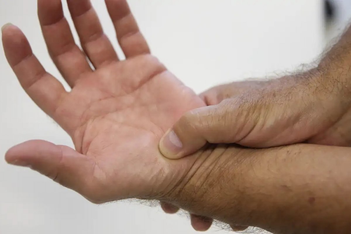 Prefeitura de Salvador inaugura carteira de identificação para portadores de fibromialgia