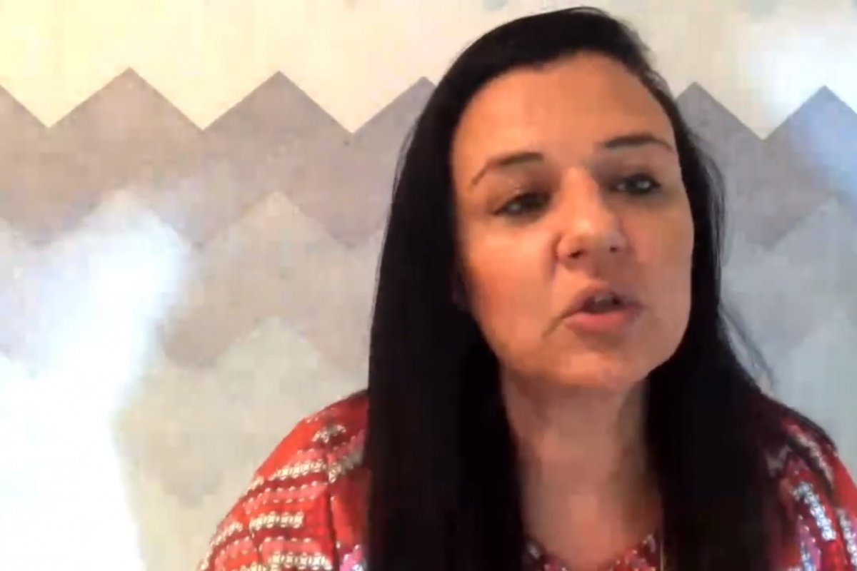 Vídeo: "Eu odeio receita de internet", diz Renata Barcelos sobre conteúdos de Candomblé na web