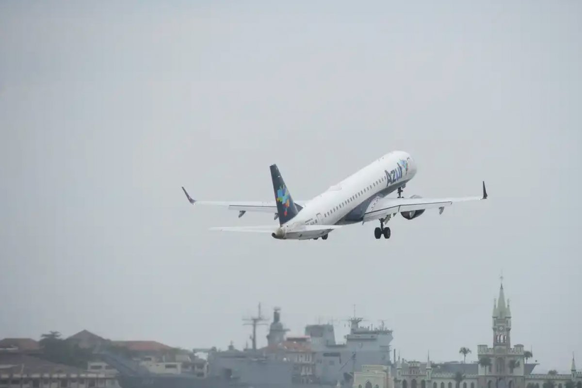 Passagem aérea tem 2ª queda seguida no IPCA-15 após subir quase 50% em 2023