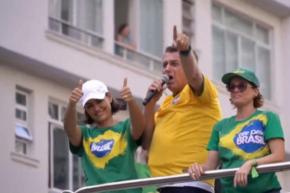 53% acham que Bolsonaro não está sendo perseguido, segundo Quaest